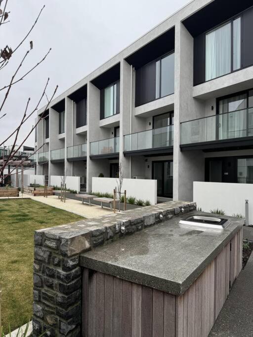 Black Cozy Christchurch Exteriör bild